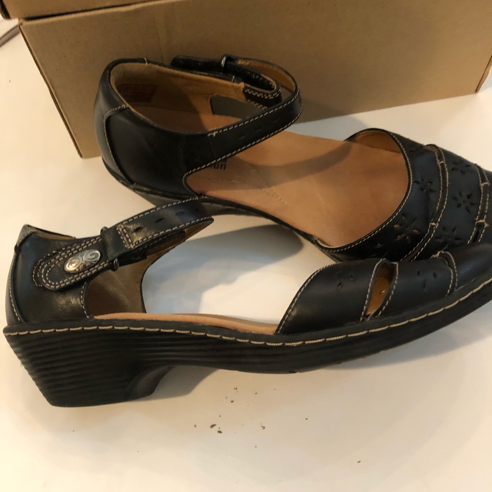 Clark’s Mary Janes, 7.5